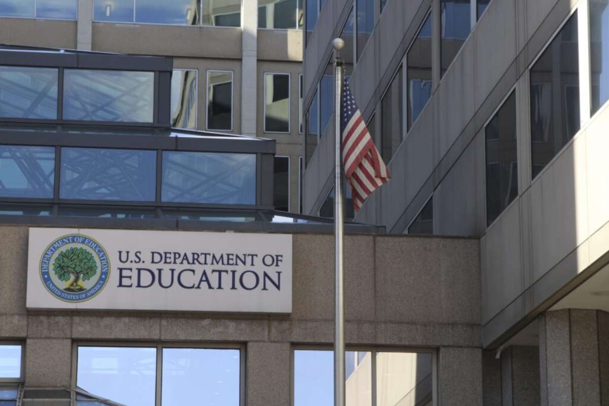 Plan to Dismantle the Department of Education Sparks Debate