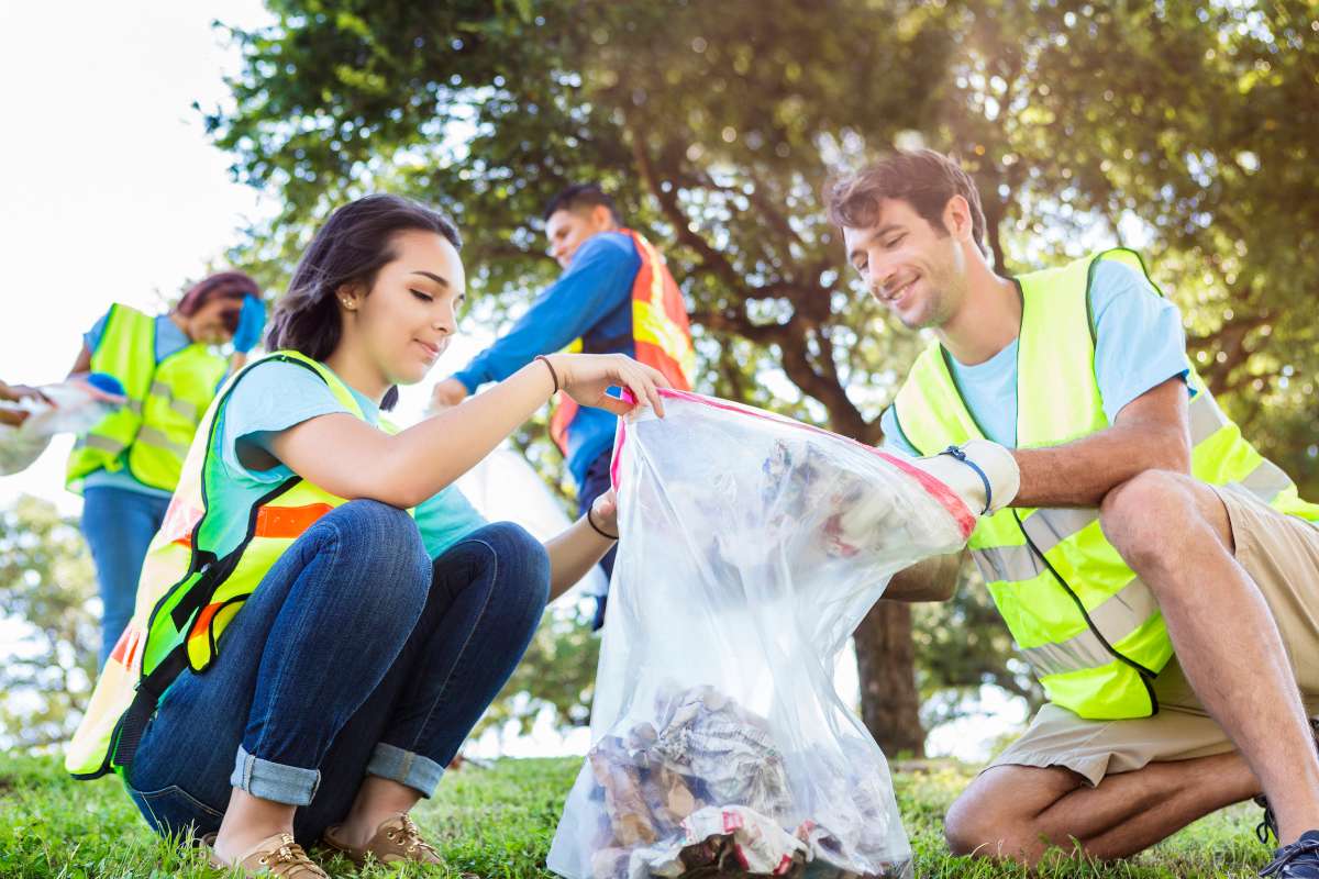 Key Benefits of Community Service: Giving Back While Growing Forward| Future Education Magazine