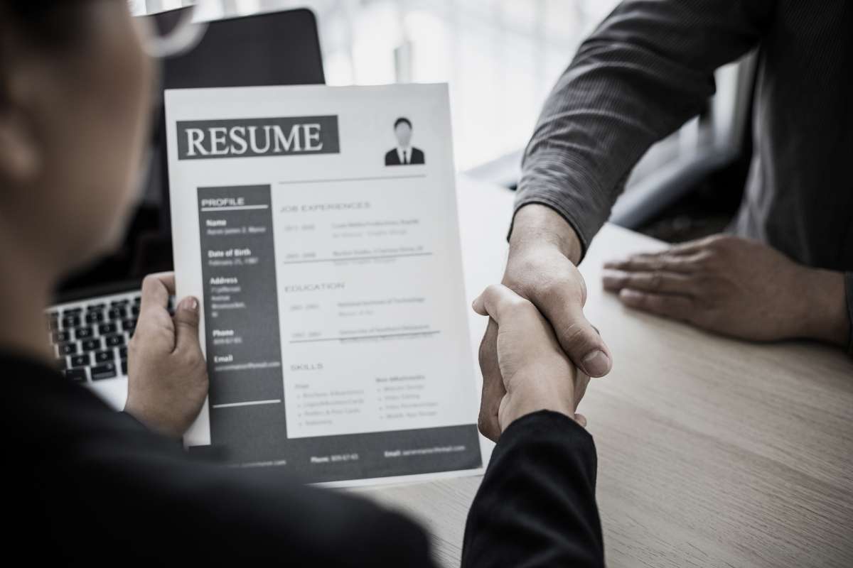 Building a Developer Resume for Fresher: 8 Important Tips | Future Education Magazine
