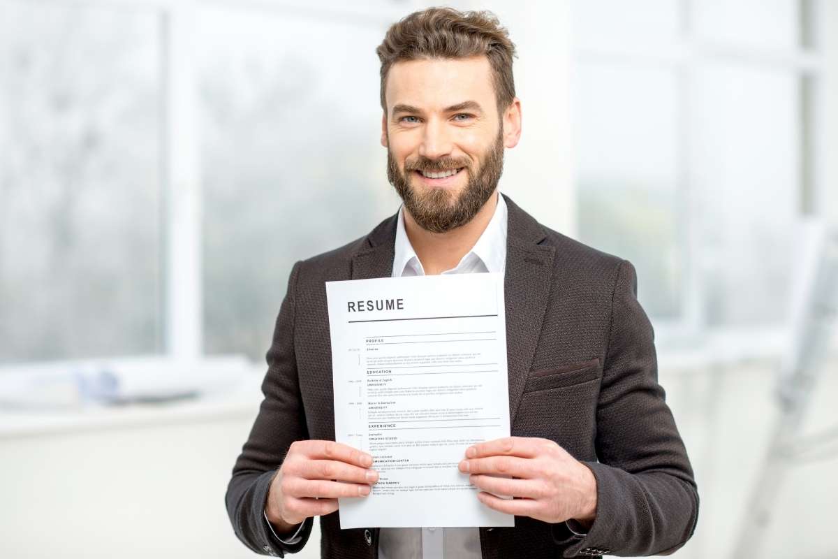 Building a Developer Resume for Fresher: 8 Important Tips | Future Education Magazine