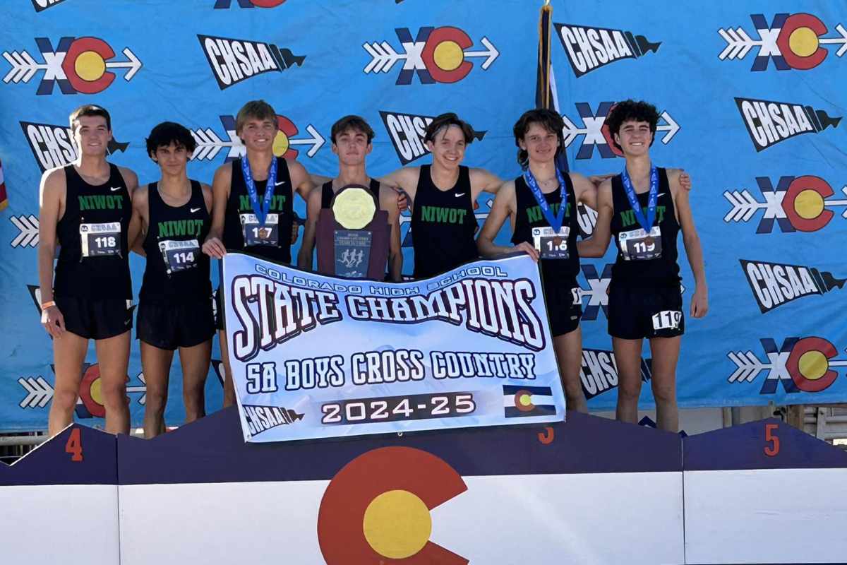 Mountain Vista’s Anderson Shatters Course Record as Niwot Dominates 5A Cross Country Championship